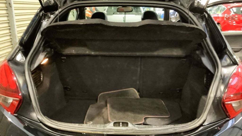 Used Peugeot 208 2016 for sale - 77384186: Photo 13