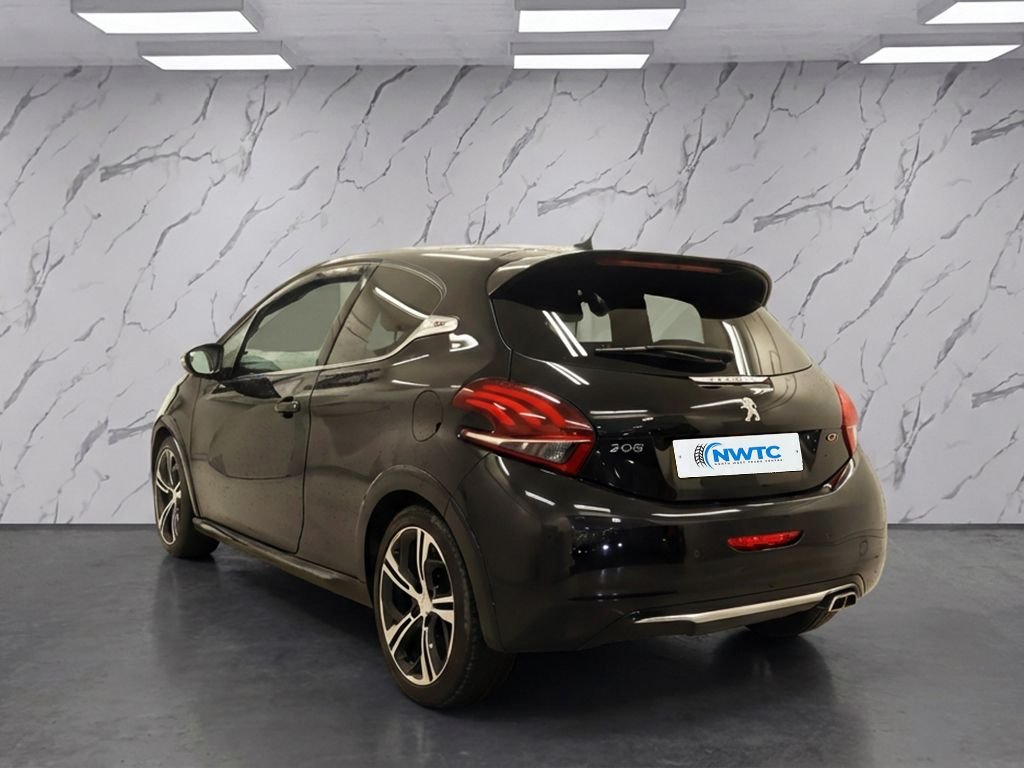 Used Peugeot 208 2016 for sale - 77384186: Photo 5