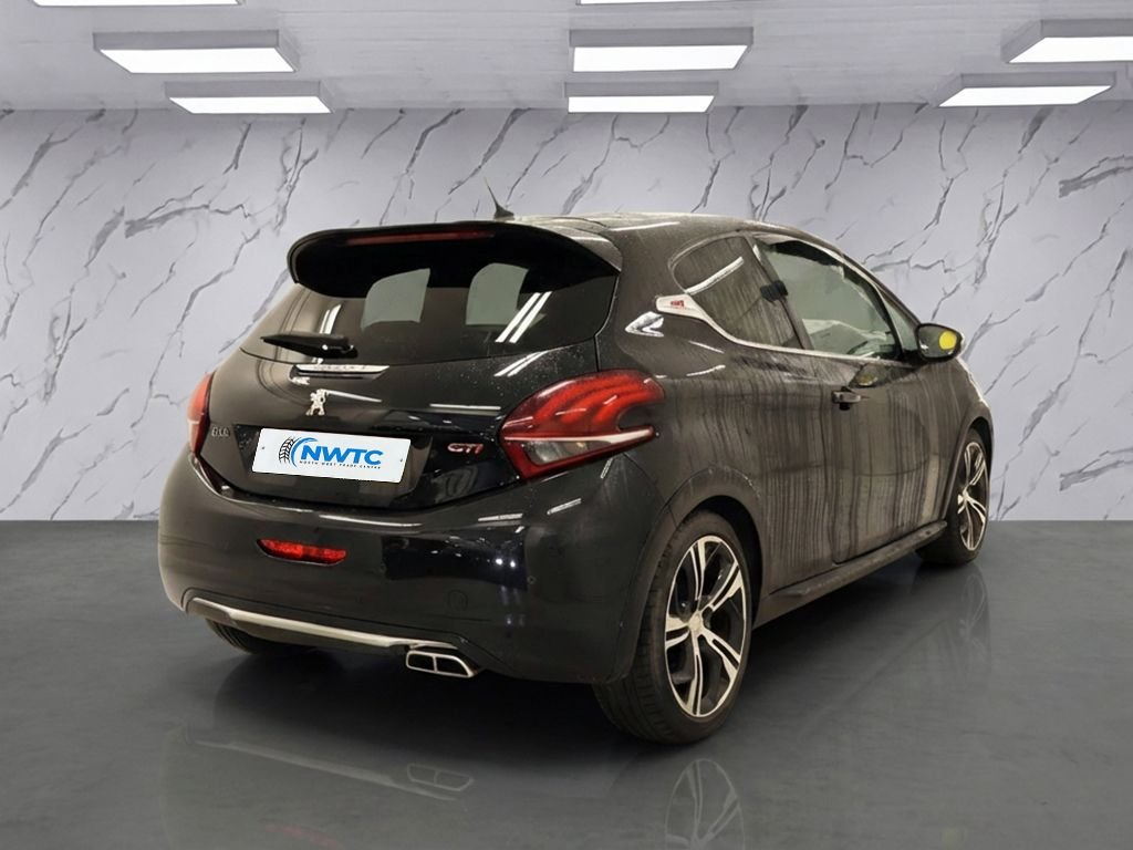 Used Peugeot 208 2016 for sale - 77384186: Photo 6