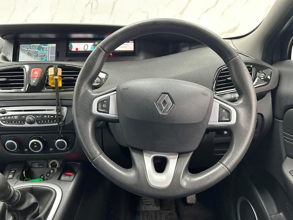 Used Renault Scenic 2011 for sale - 76132126: Photo 16