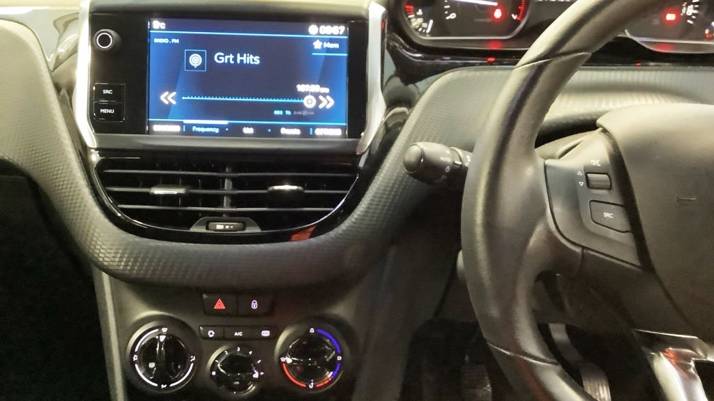 Used Peugeot 208 2018 for sale - 77288221: Photo 9