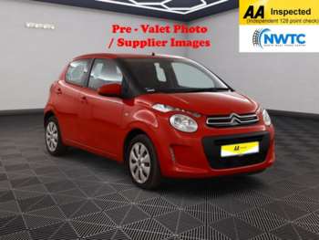 2016 (16) - 1.2 PureTech Feel Hatchback 5dr Petrol Manual Euro 6 (82 ps) 2 FORMER OWNER