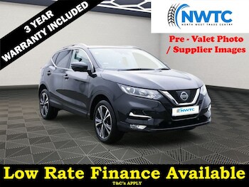Used Nissan Qashqai 2017 for sale - 76345770: Photo 2