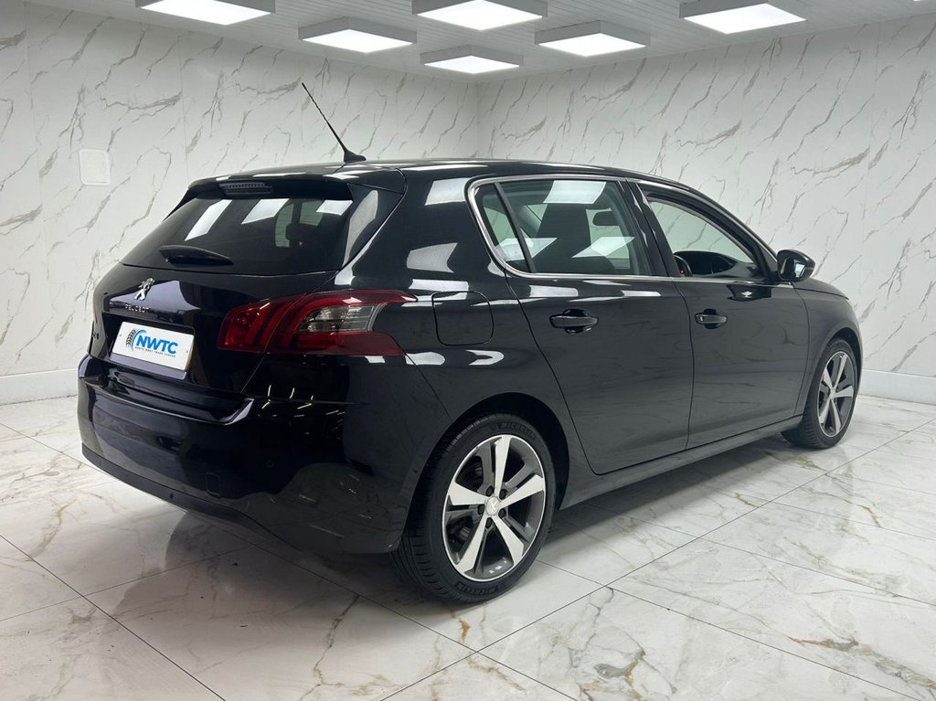 Used Peugeot 308 2018 for sale - 76333738: Photo 10