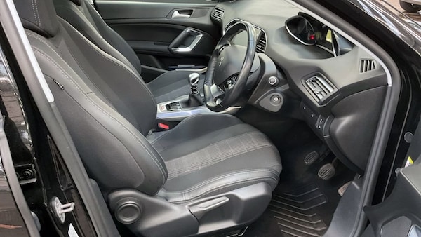 Used Peugeot 308 2018 for sale - 76333738: Photo 12