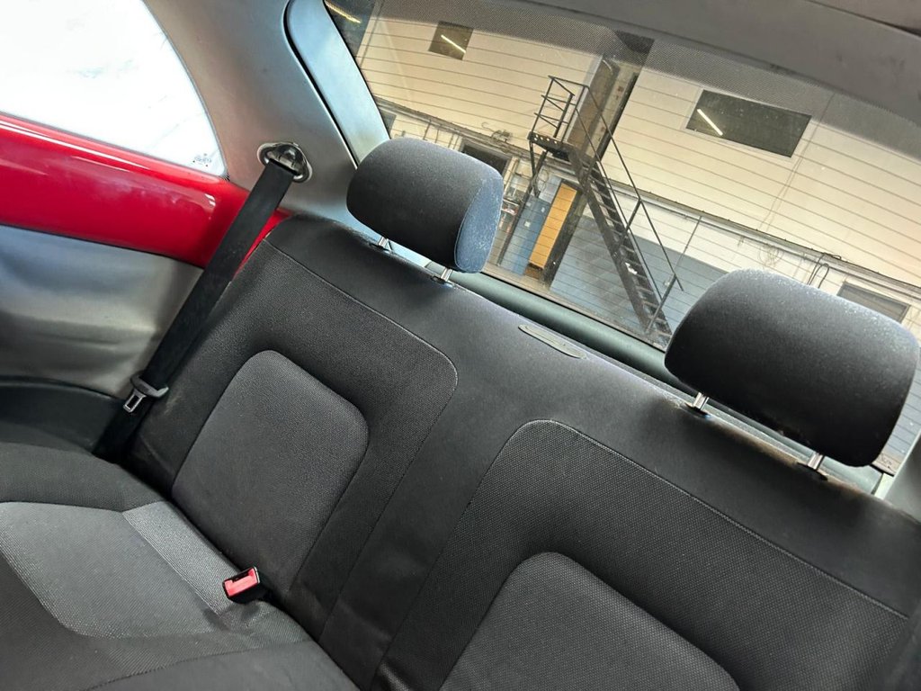 Used Volkswagen Beetle 2004 for sale - 76900565: Photo 12