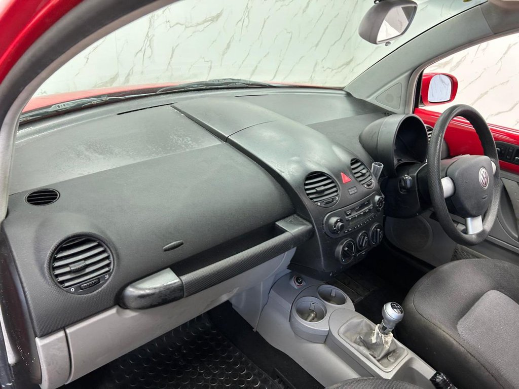 Used Volkswagen Beetle 2004 for sale - 76900565: Photo 13