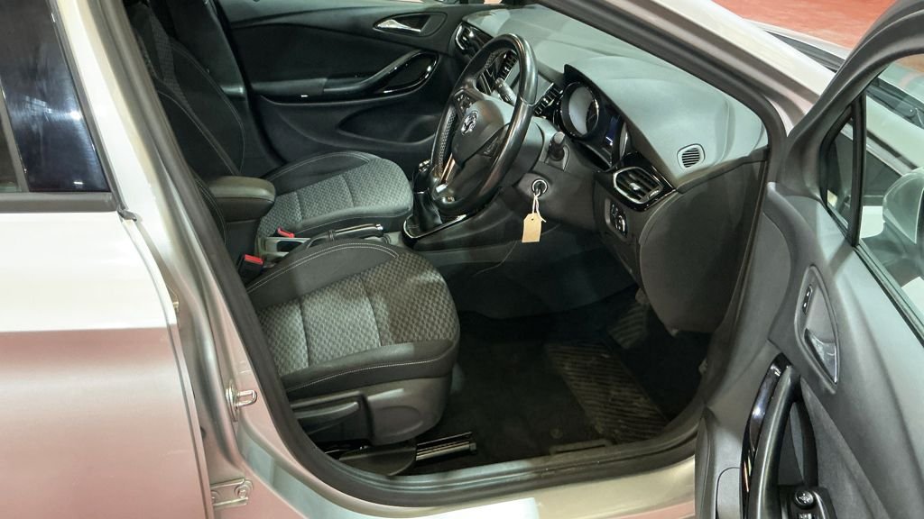 Used Vauxhall Astra 2017 for sale - 77806511: Photo 12