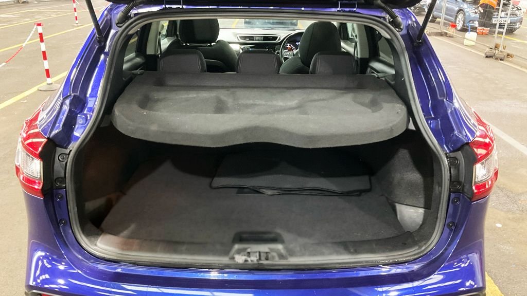 Used Nissan Qashqai 2018 for sale - 76901168: Photo 12