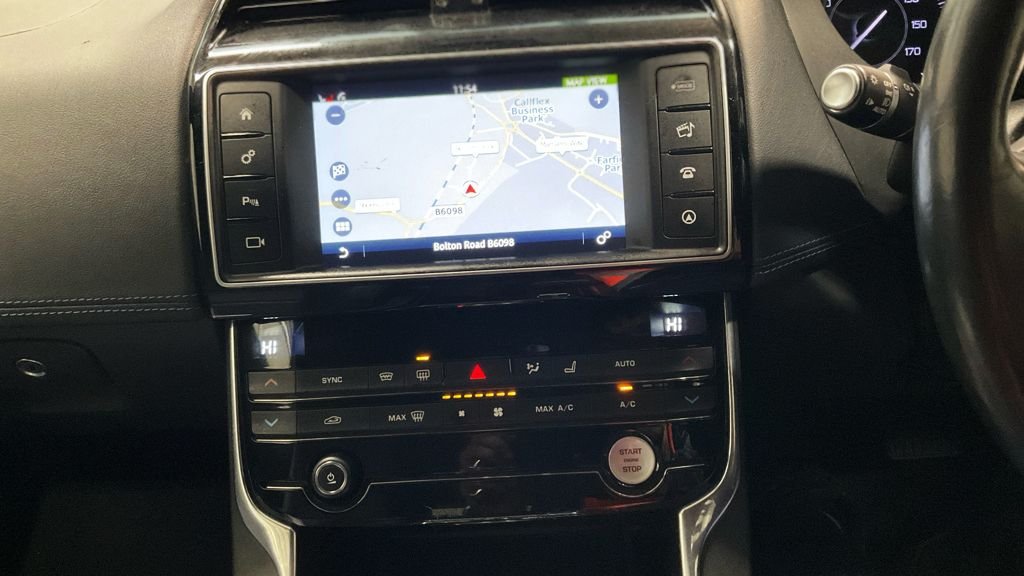 Used Jaguar XE 2015 for sale - 77302637: Photo 10