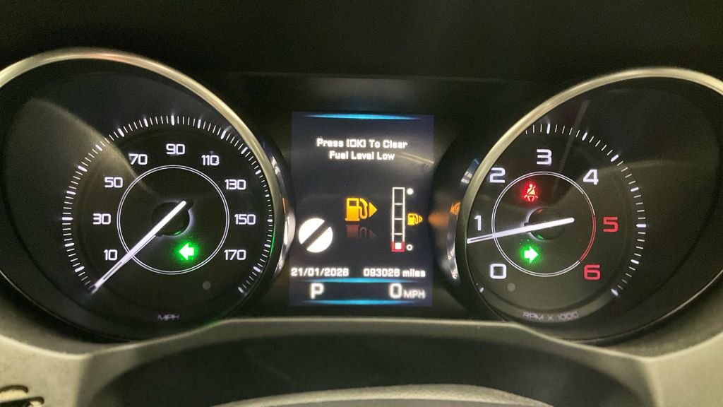 Used Jaguar XE 2015 for sale - 77302637: Photo 11