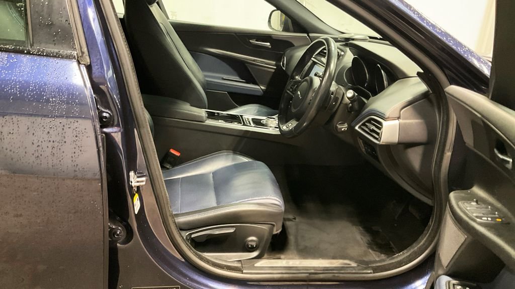 Used Jaguar XE 2015 for sale - 77302637: Photo 12