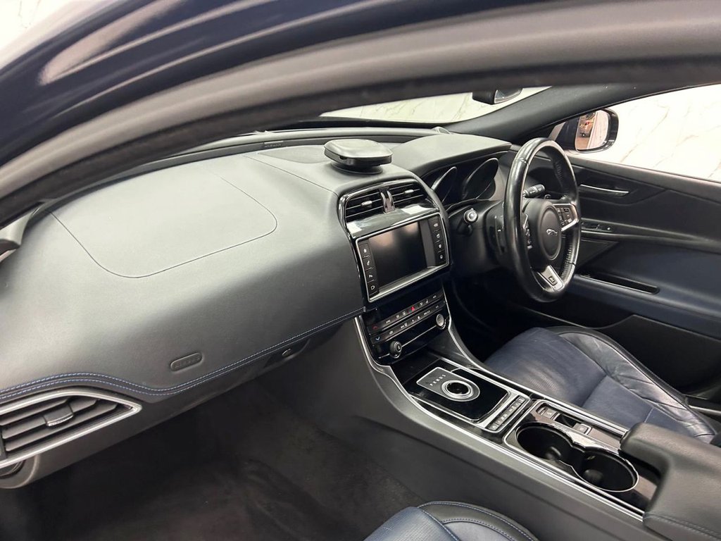 Used Jaguar XE 2015 for sale - 77302637: Photo 15