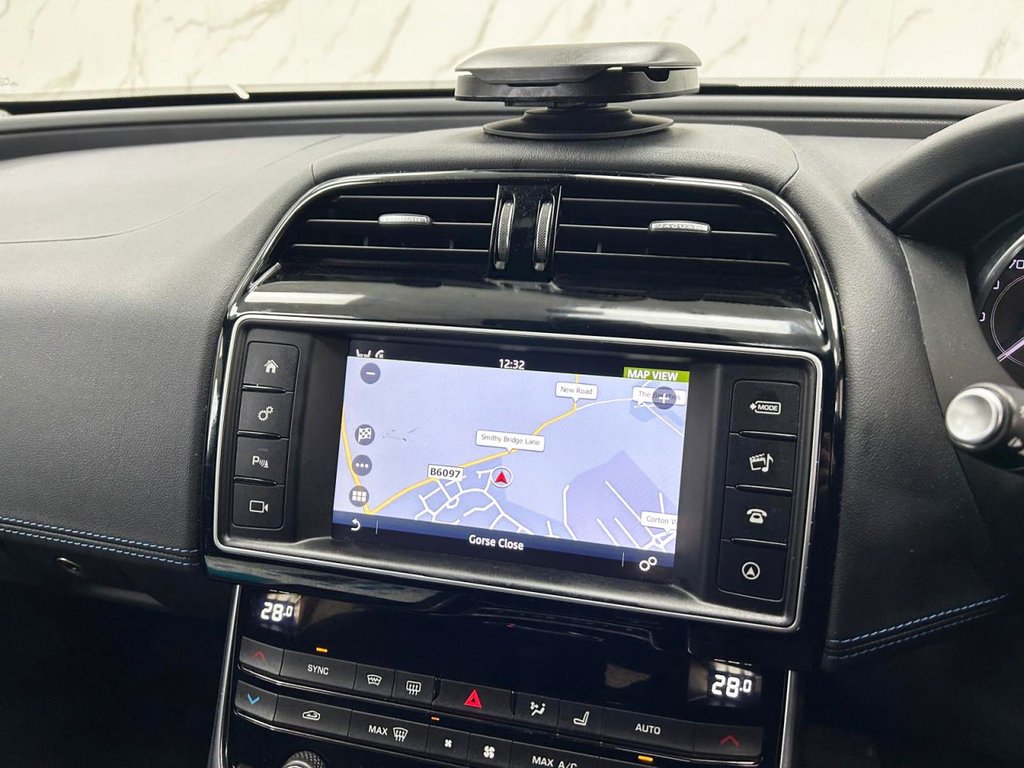 Used Jaguar XE 2015 for sale - 77302637: Photo 17