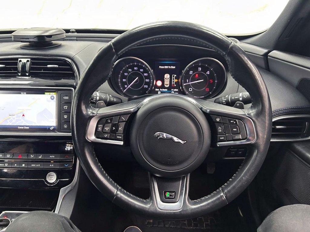 Used Jaguar XE 2015 for sale - 77302637: Photo 20