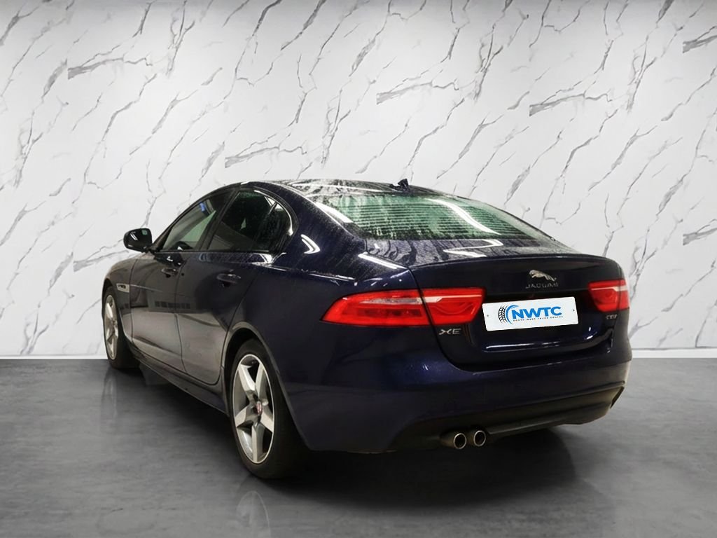 Used Jaguar XE 2015 for sale - 77302637: Photo 5