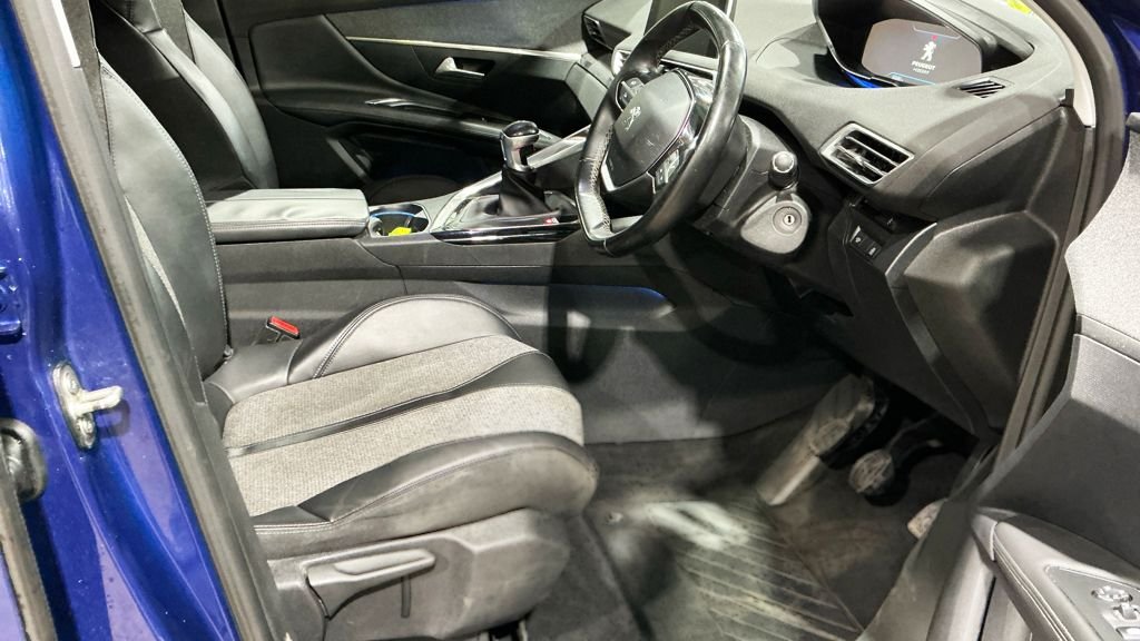 Used Peugeot 3008 2017 for sale - 77780770: Photo 12