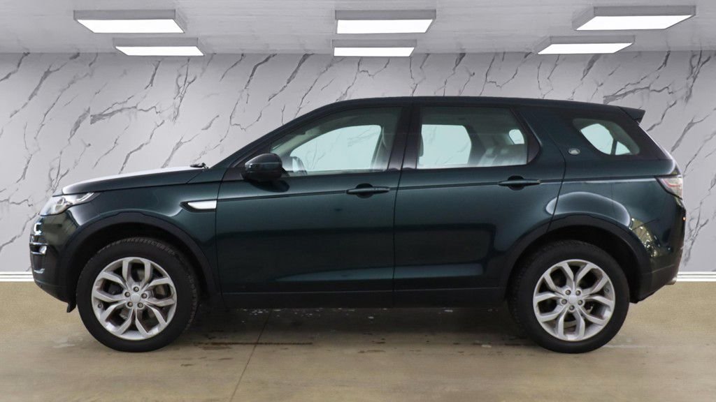 Used Land Rover Discovery Sport 2017 for sale - 76654926: Photo 7