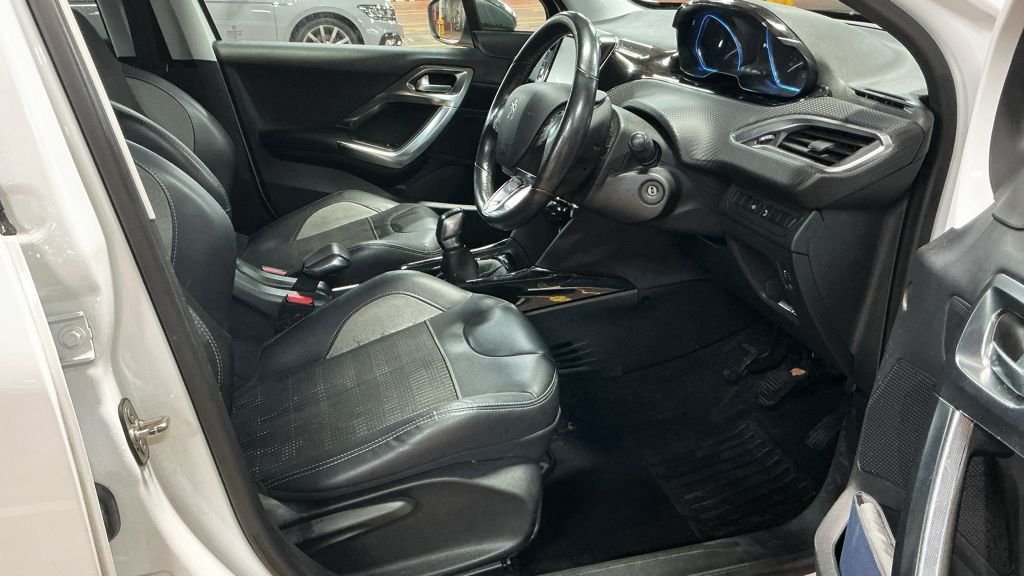 Used Peugeot 2008 2016 for sale - 77369693: Photo 11