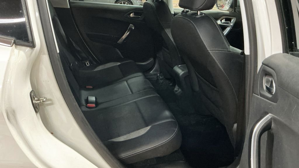 Used Peugeot 2008 2016 for sale - 77369693: Photo 12