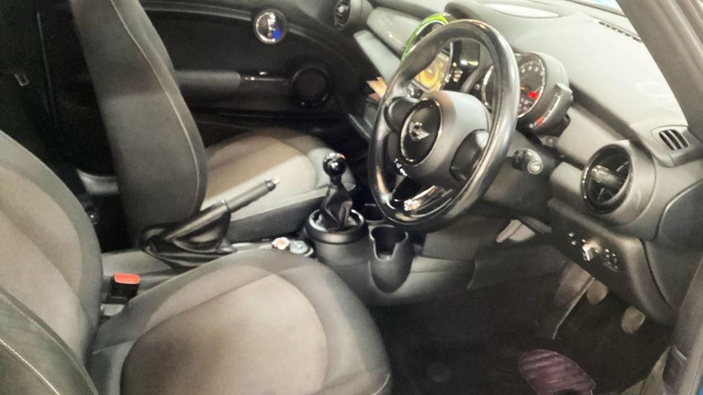 Used MINI Convertible 2018 for sale - 76821077: Photo 11