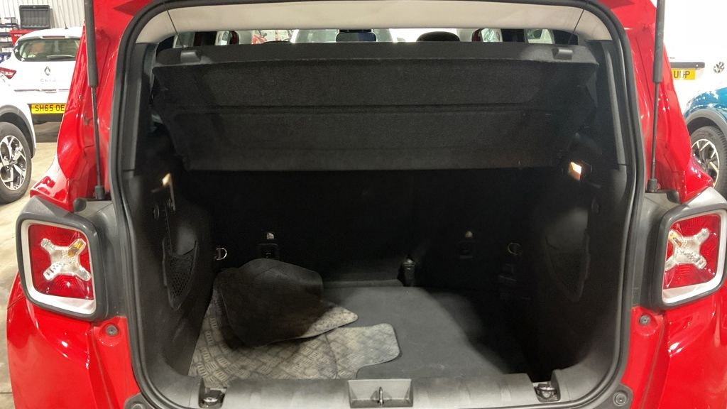 Used Jeep Renegade 2016 for sale - 77436753: Photo 12