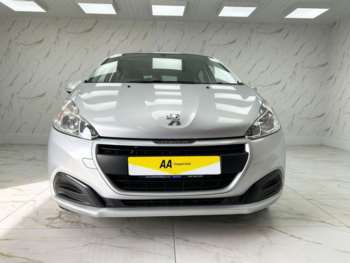 Used Peugeot 208 2015 for sale - 74647791: Photo