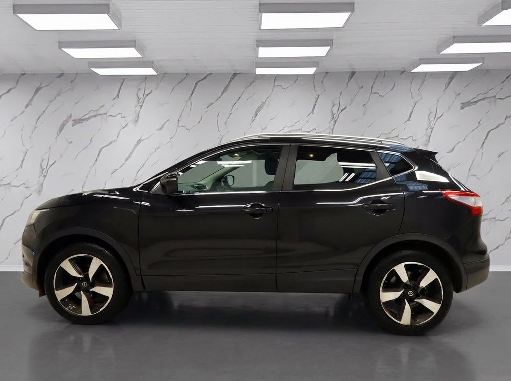 Used Nissan Qashqai 2015 for sale - 77408477: Photo 8