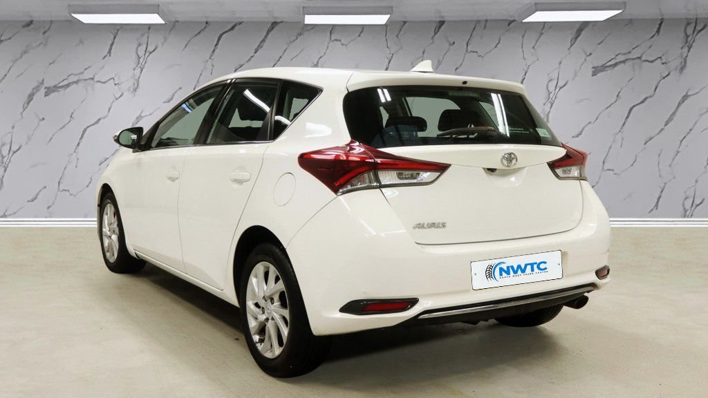 Used Toyota Auris 2017 for sale - 77436745: Photo 5