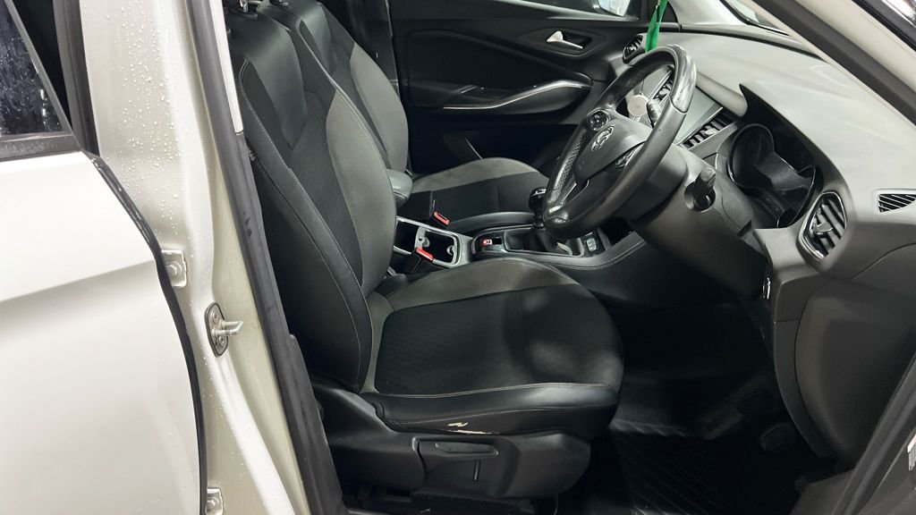 Used Vauxhall Grandland X 2018 for sale - 77341656: Photo 12