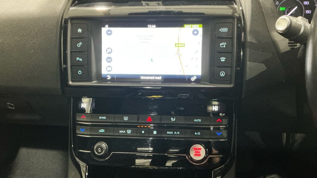 Used Jaguar XE 2015 for sale - 77507551: Photo 11