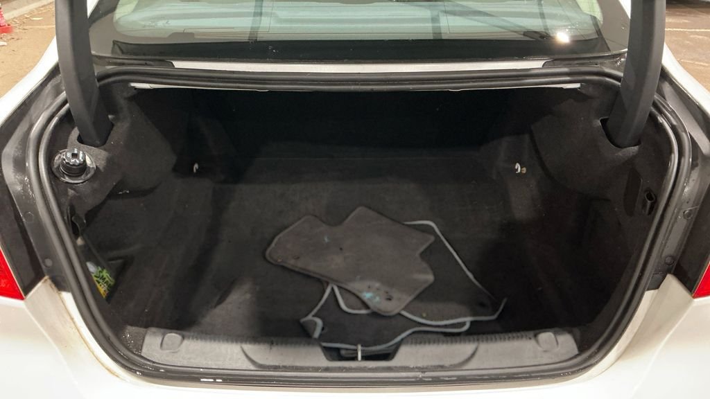 Used Jaguar XE 2015 for sale - 77507551: Photo 15