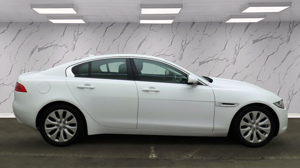 Used Jaguar XE 2015 for sale - 77507551: Photo 8