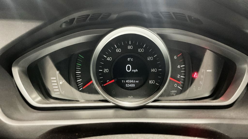 Used Volvo V40 2014 for sale - 77436779: Photo 11