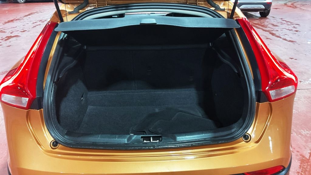 Used Volvo V40 2014 for sale - 77436779: Photo 14