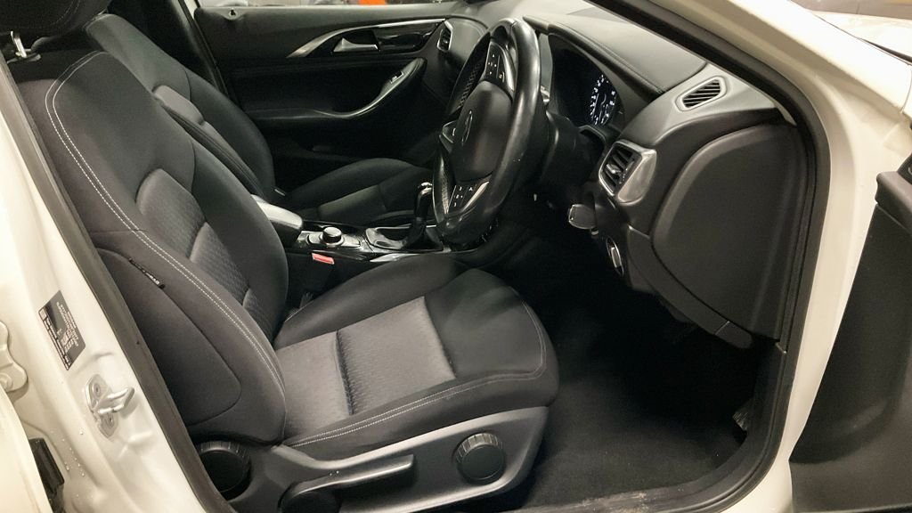 Used Infiniti Q30 2017 for sale - 76654923: Photo 10