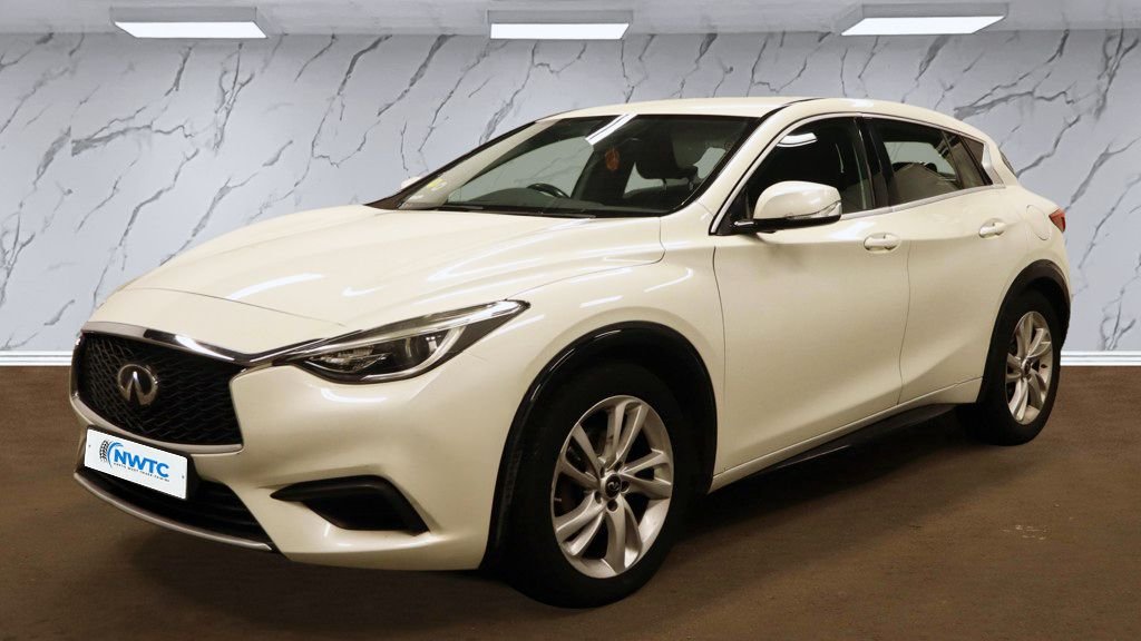 Used Infiniti Q30 2017 for sale - 76654923: Photo 3