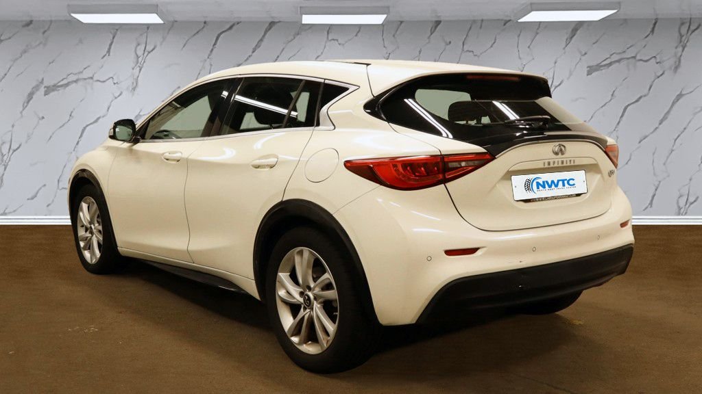 Used Infiniti Q30 2017 for sale - 76654923: Photo 4