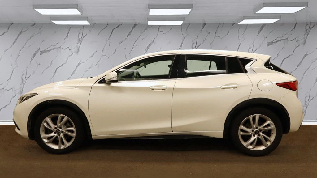 Used Infiniti Q30 2017 for sale - 76654923: Photo 7