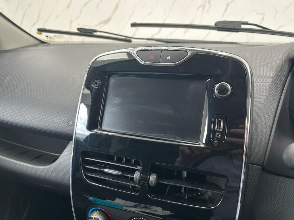 Used Renault Clio 2013 for sale - 76454205: Photo 14