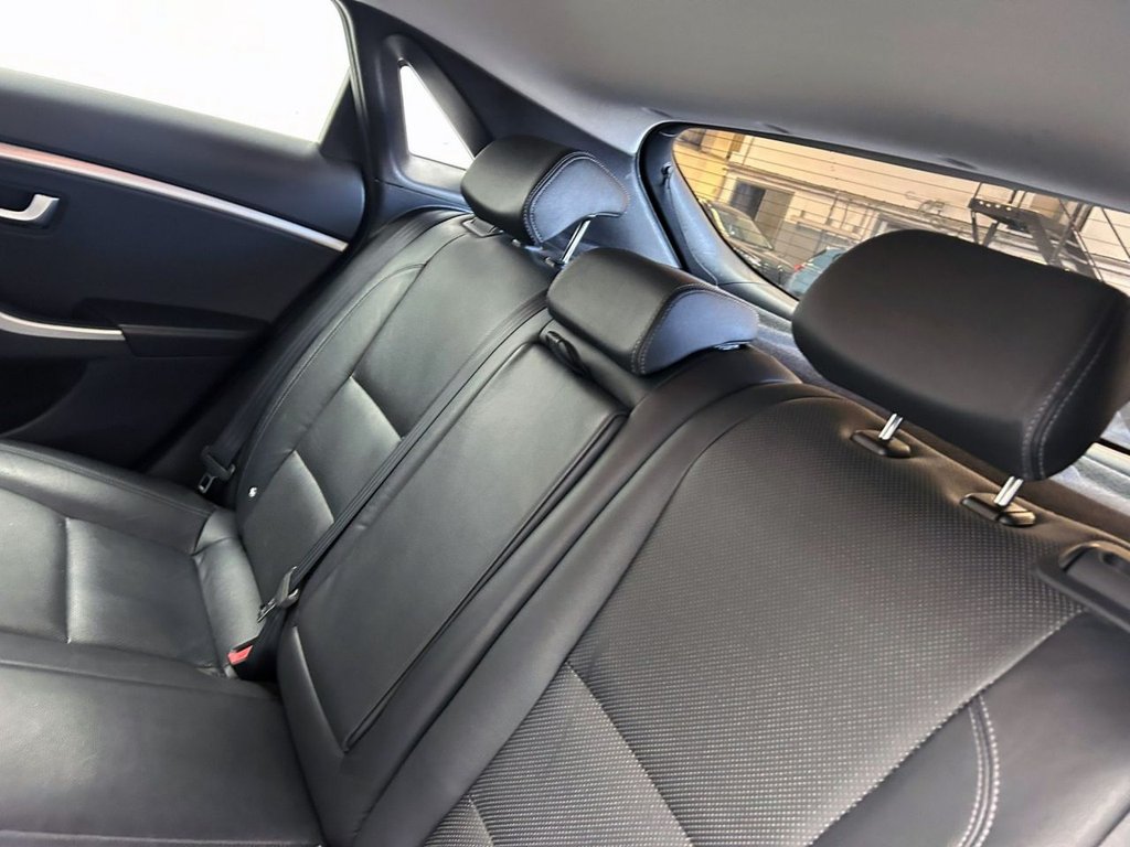 Used Hyundai i30 2016 for sale - 76304103: Photo 13