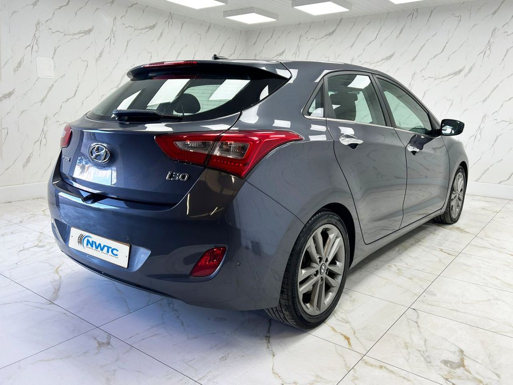 Used Hyundai i30 2016 for sale - 76304103: Photo 17