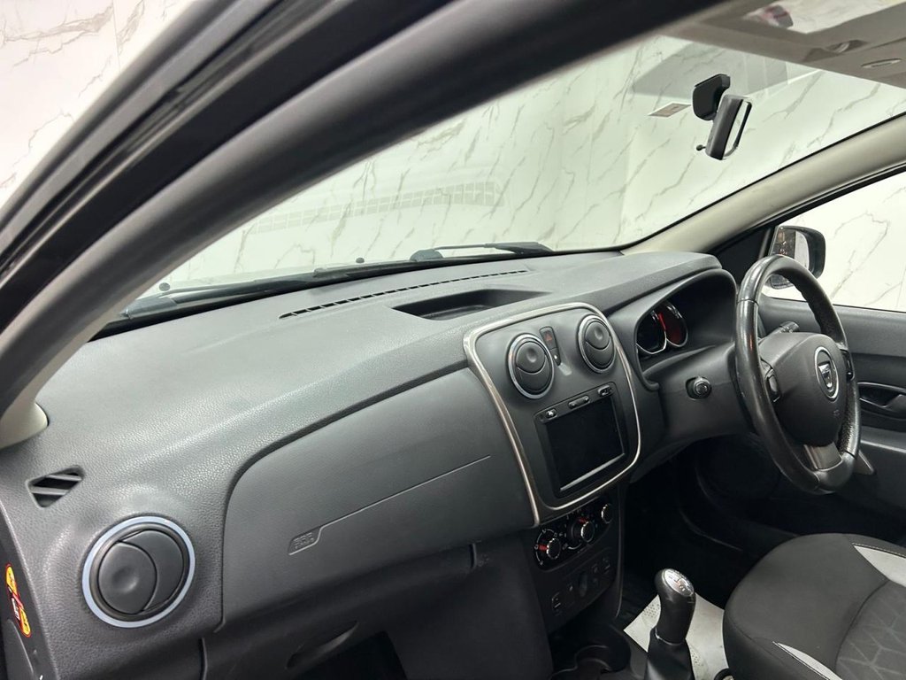 Used Dacia Sandero Stepway 2014 for sale - 77642363: Photo 13