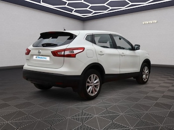 Used Nissan Qashqai 2016 for sale - 76173066: Photo 4