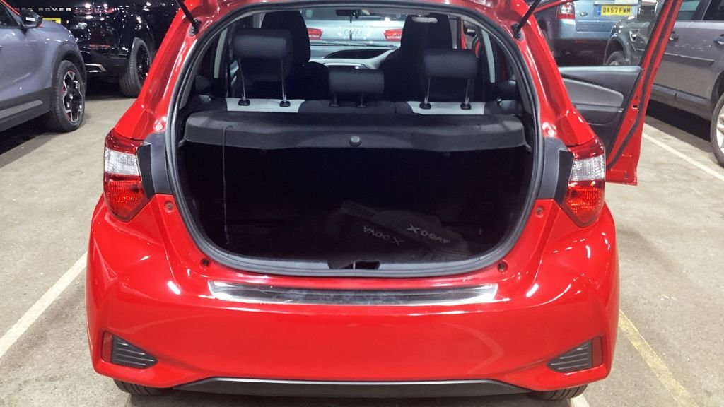 Used Toyota Yaris 2017 for sale - 77436755: Photo 14