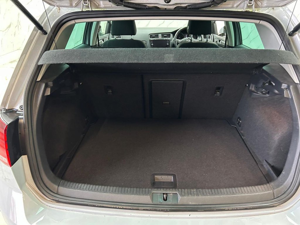 Used Volkswagen Golf 2018 for sale - 76821024: Photo 19