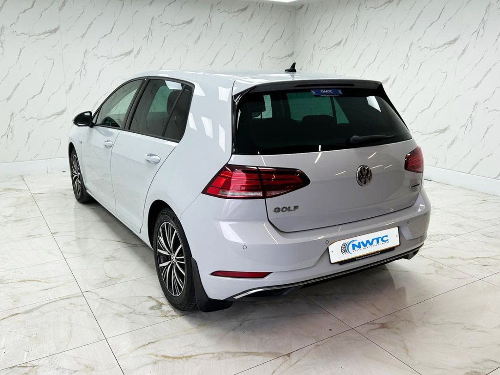Used Volkswagen Golf 2018 for sale - 76821024: Photo 6
