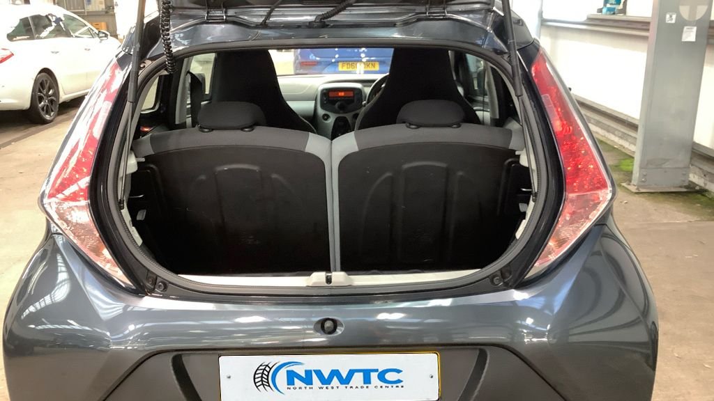 Used Toyota AYGO 2016 for sale - 76686450: Photo 11