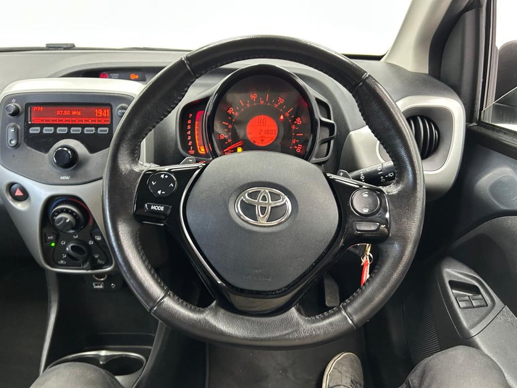 Used Toyota AYGO 2016 for sale - 76686450: Photo 17
