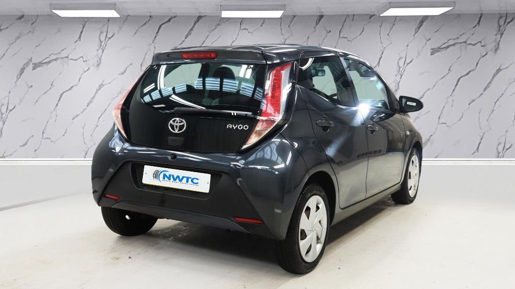Used Toyota AYGO 2016 for sale - 76686450: Photo 4